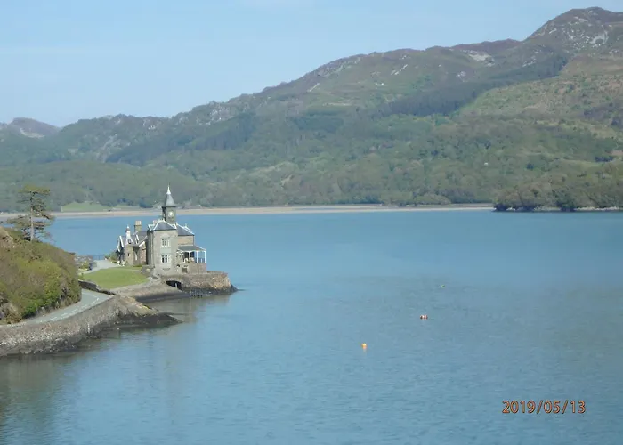Hafan Y Traeth Beach Front Apartment In Barmouth