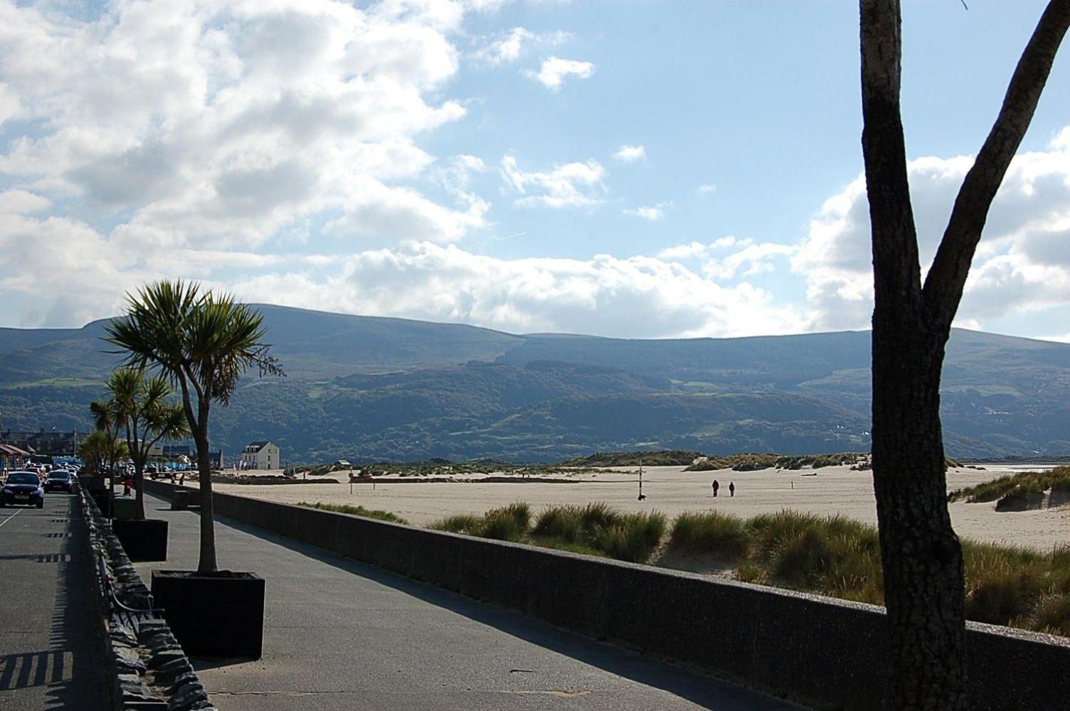 Hafan Y Traeth Front In Barmouth