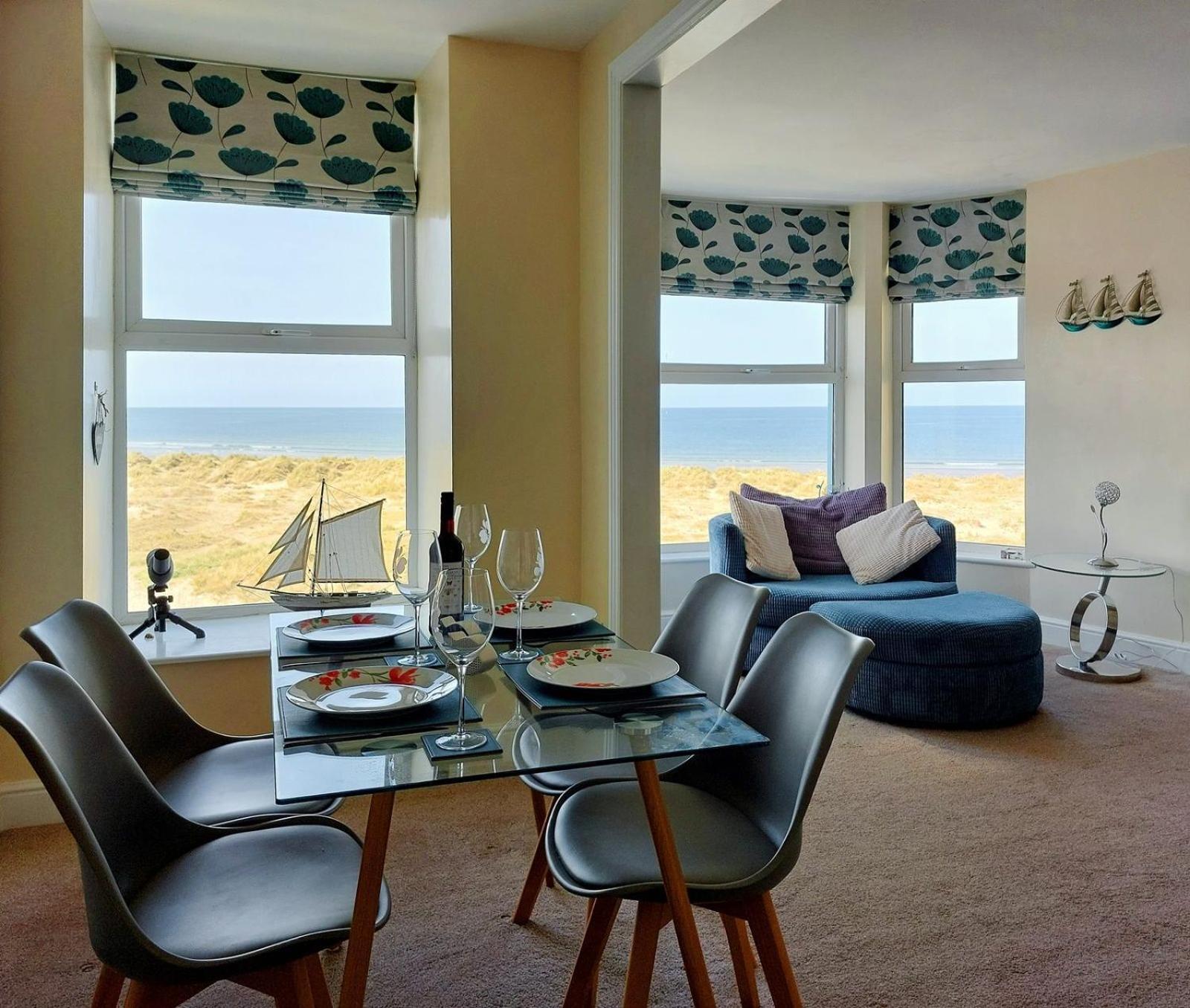 Hafan Y Traeth Front In Holiday home Barmouth